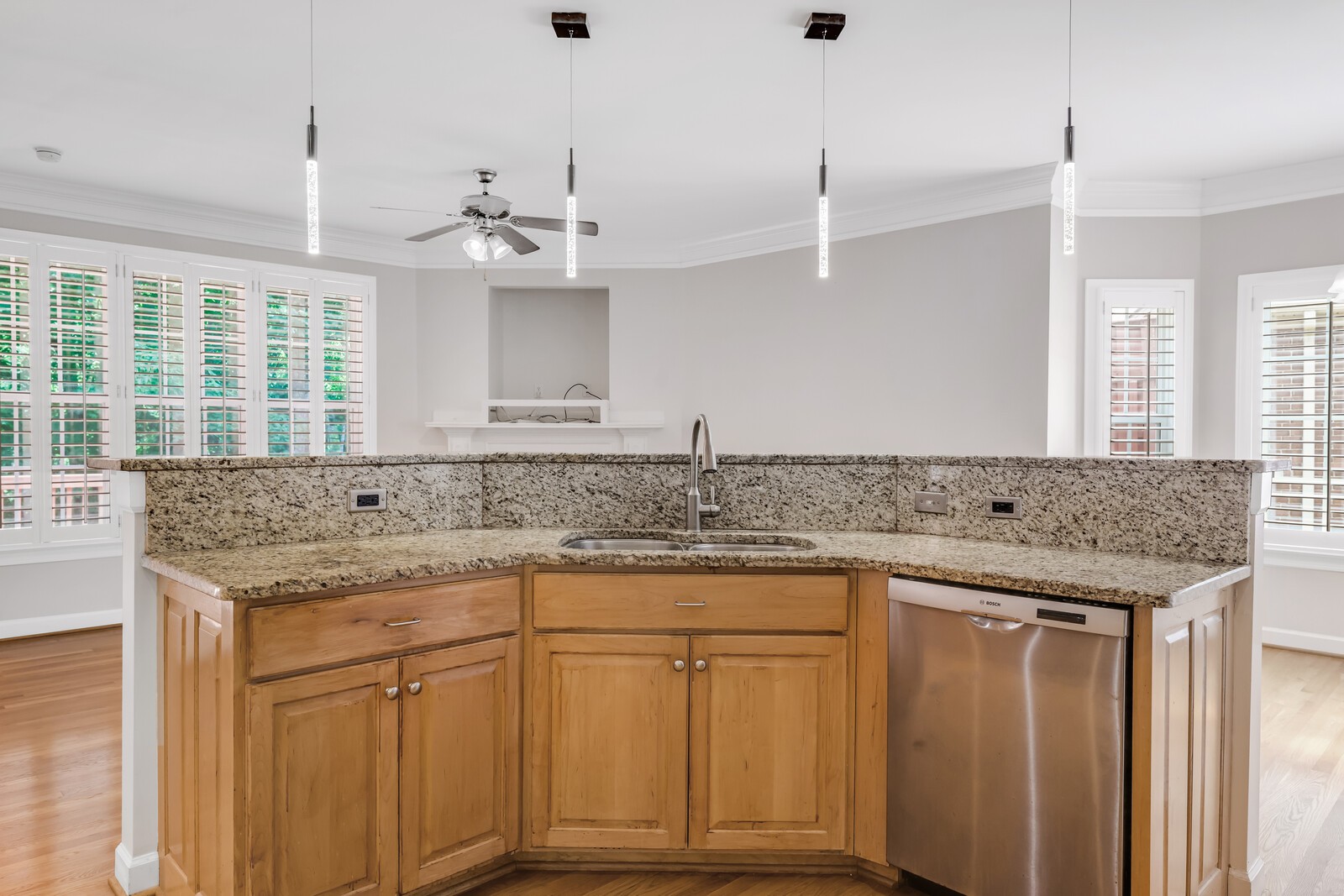 429 Summit Oaks Dr