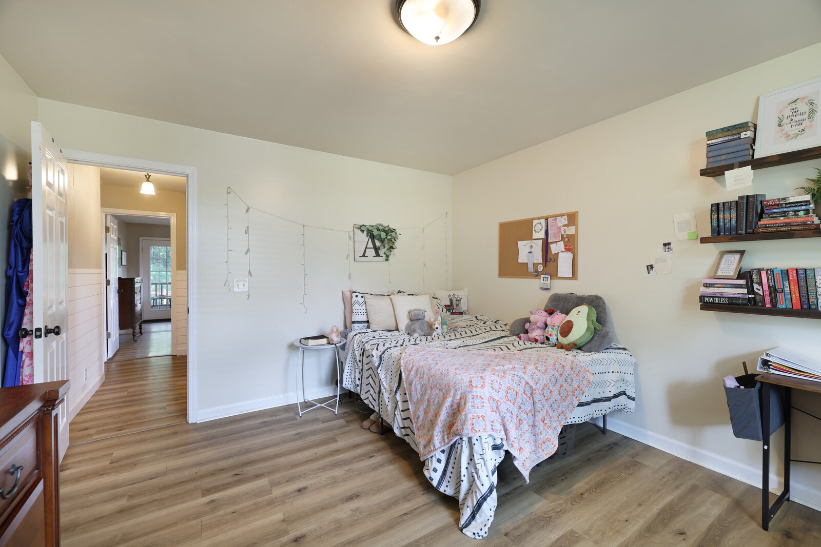 112 Deerfield Dr