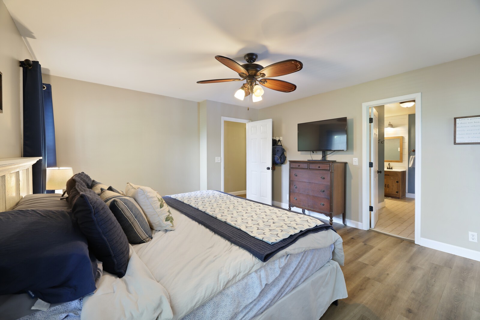 112 Deerfield Dr