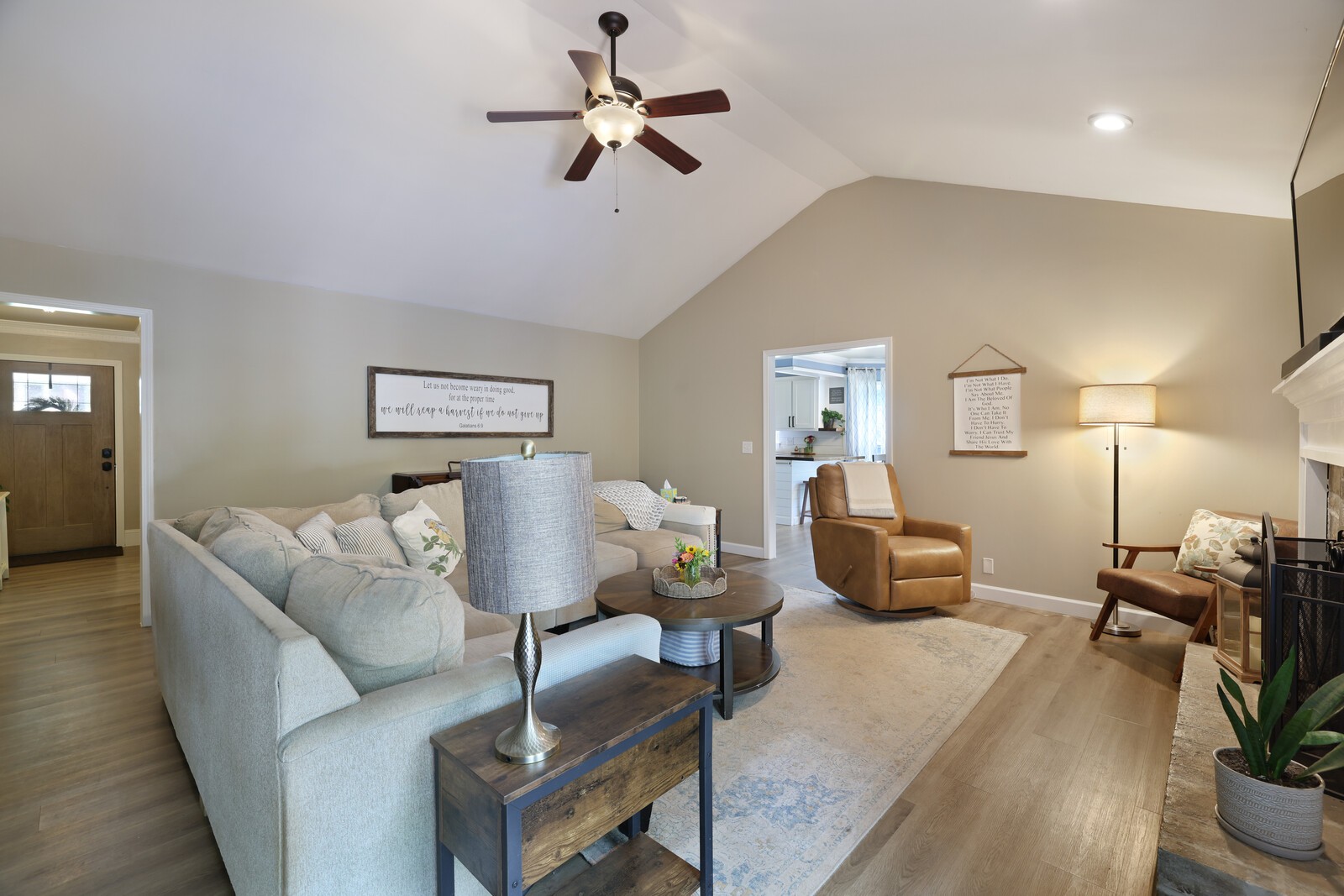 112 Deerfield Dr