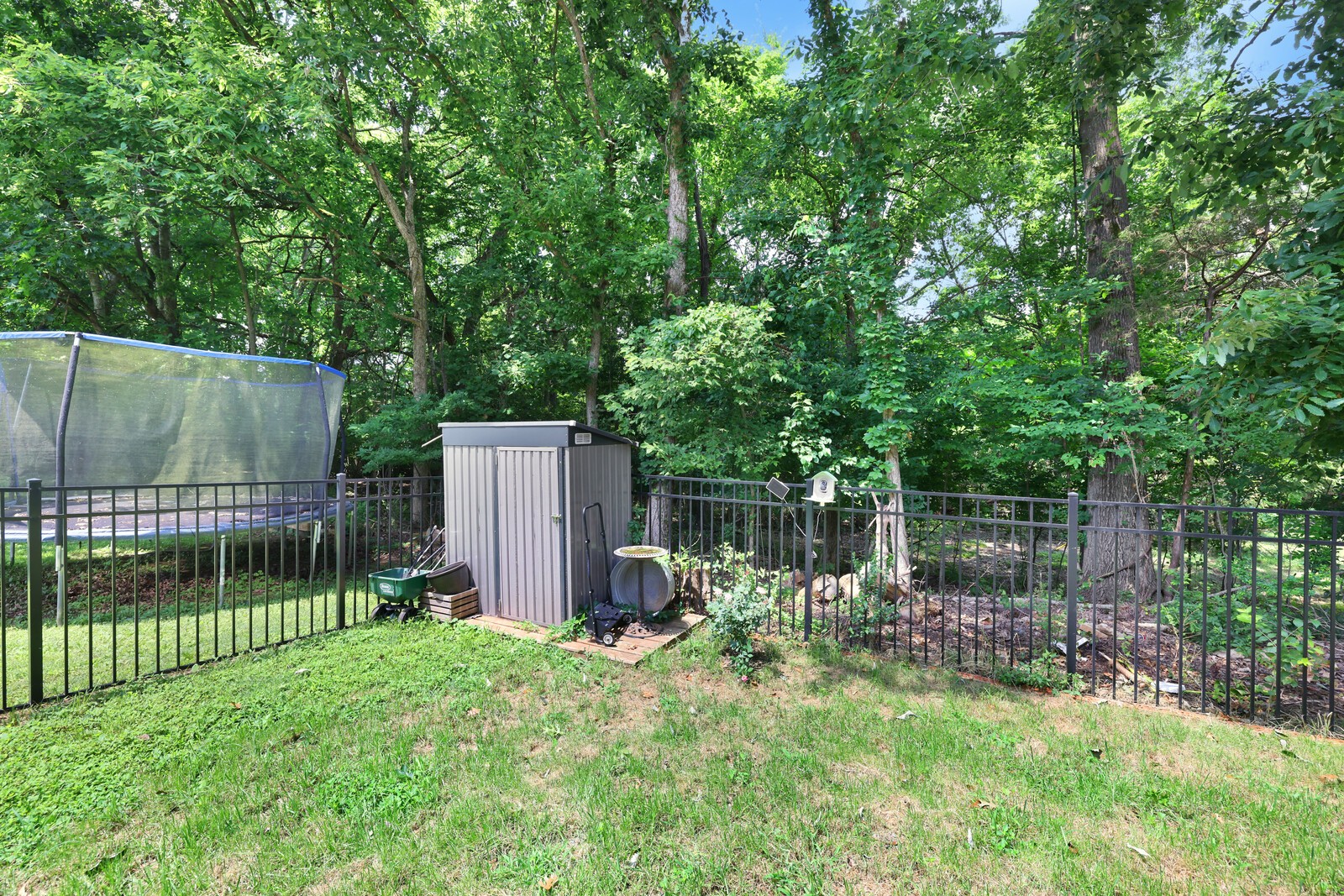 112 Deerfield Dr