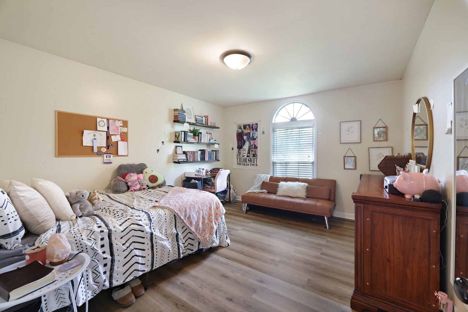 112 Deerfield Dr