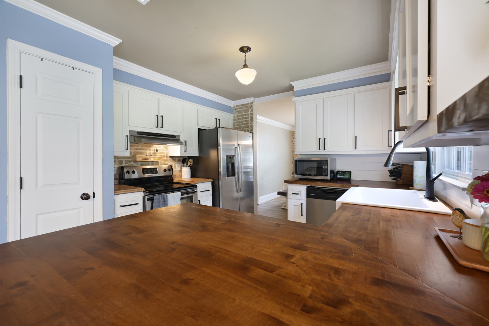 112 Deerfield Dr