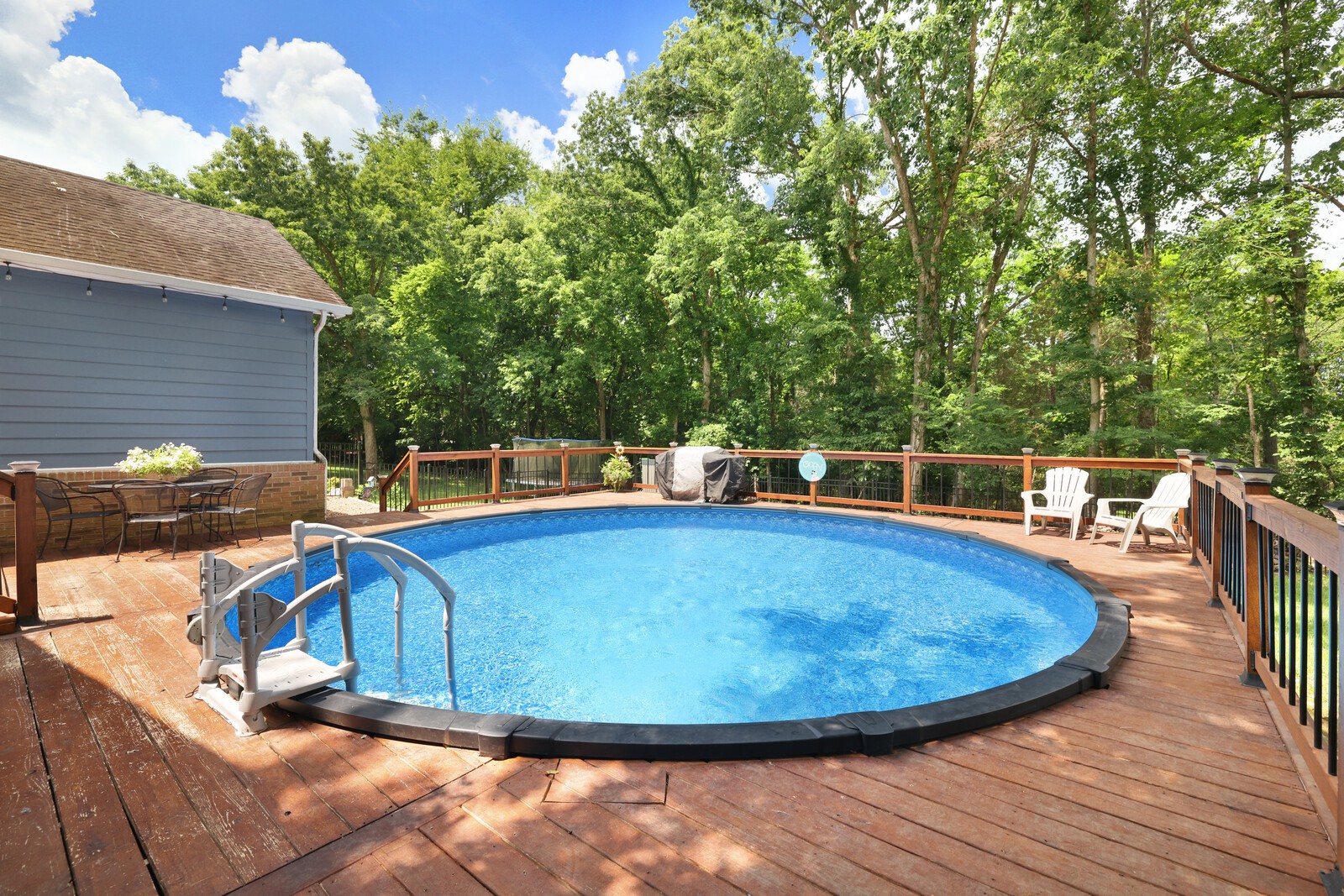 112 Deerfield Dr