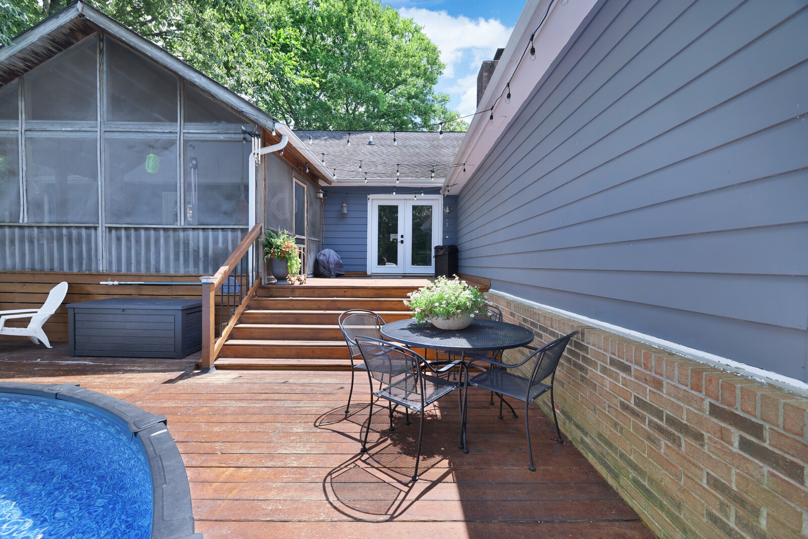 112 Deerfield Dr