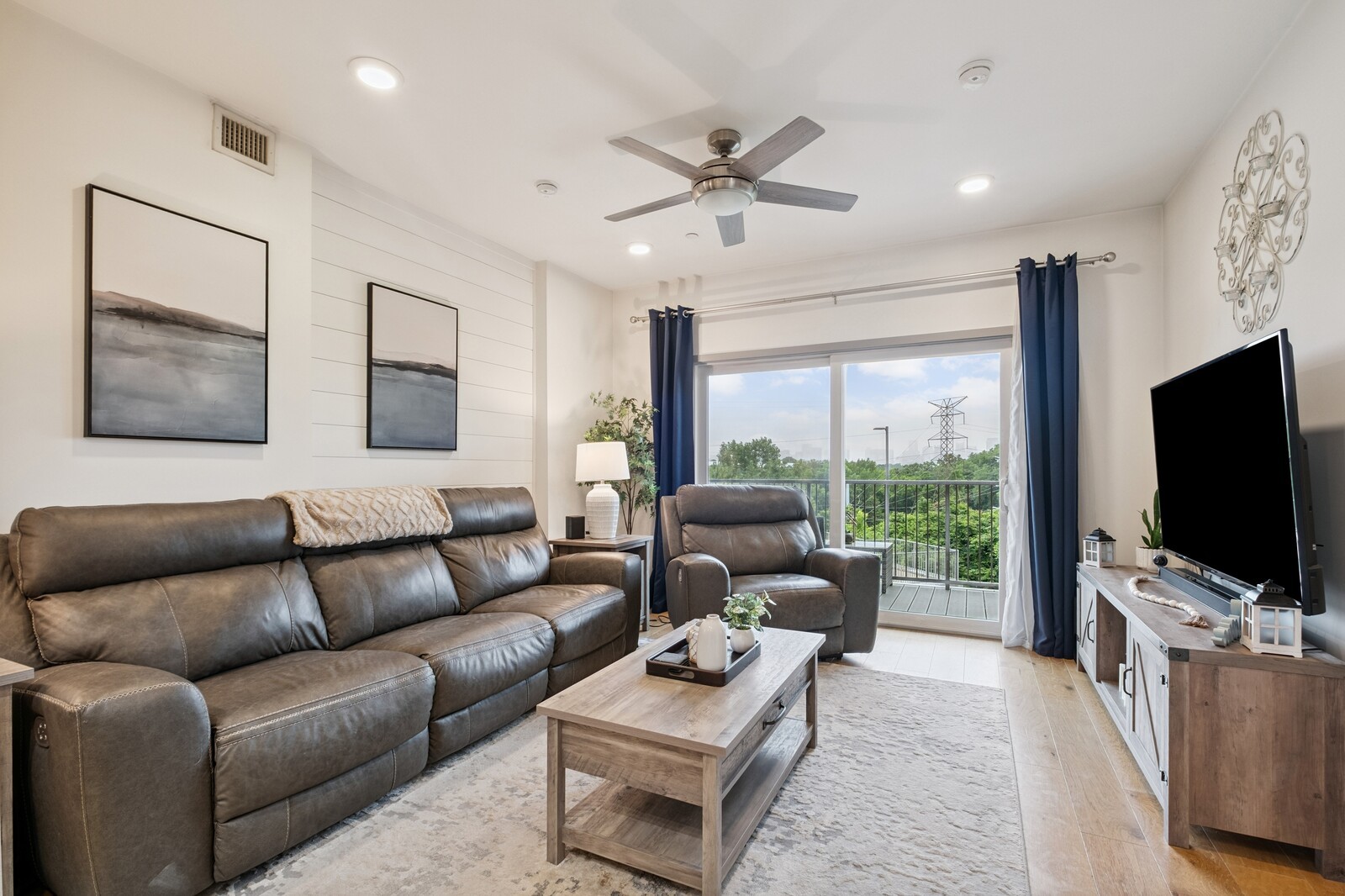 400 Herron Dr Unit: 219