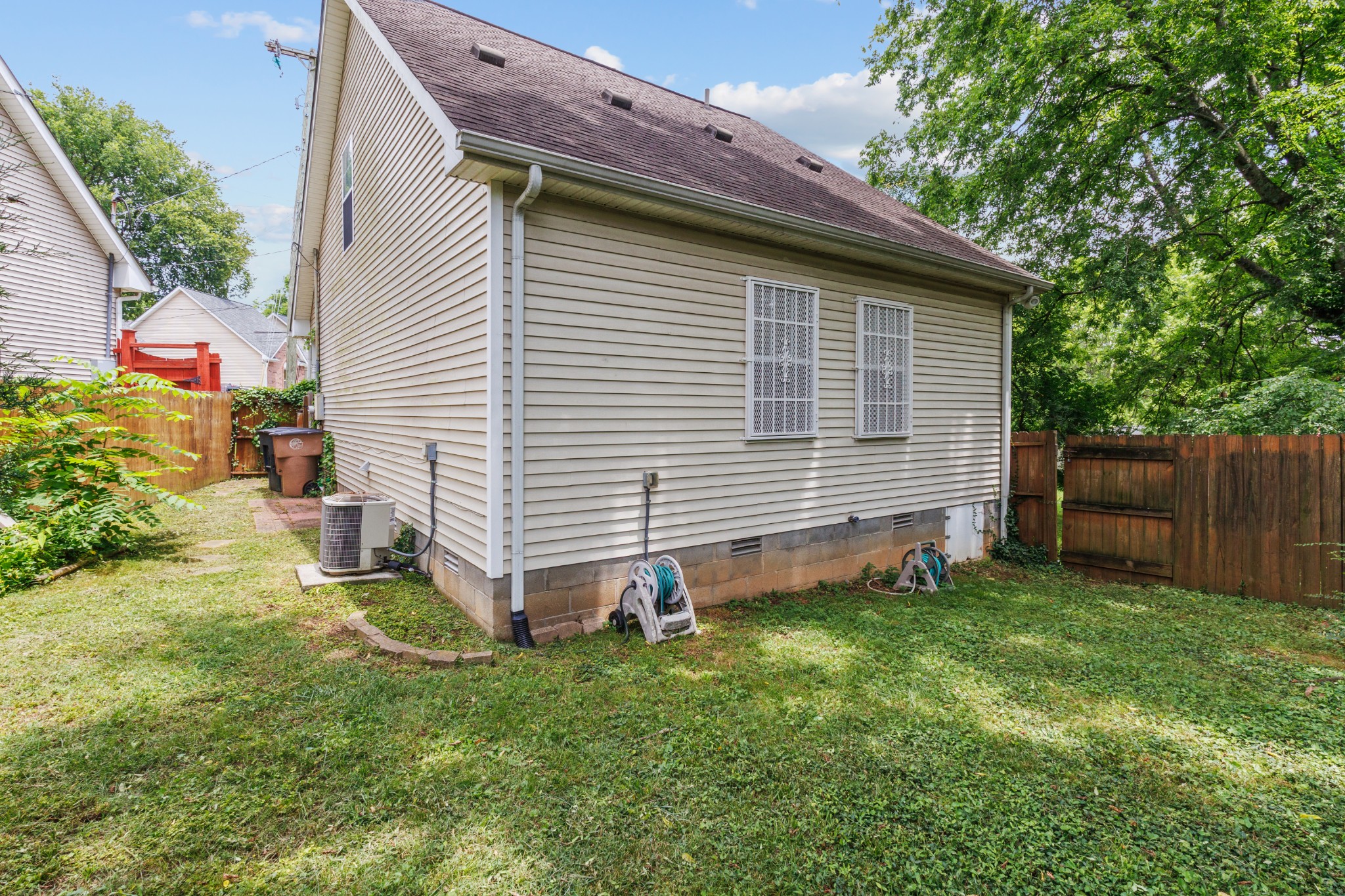 521 Bellmore Pl