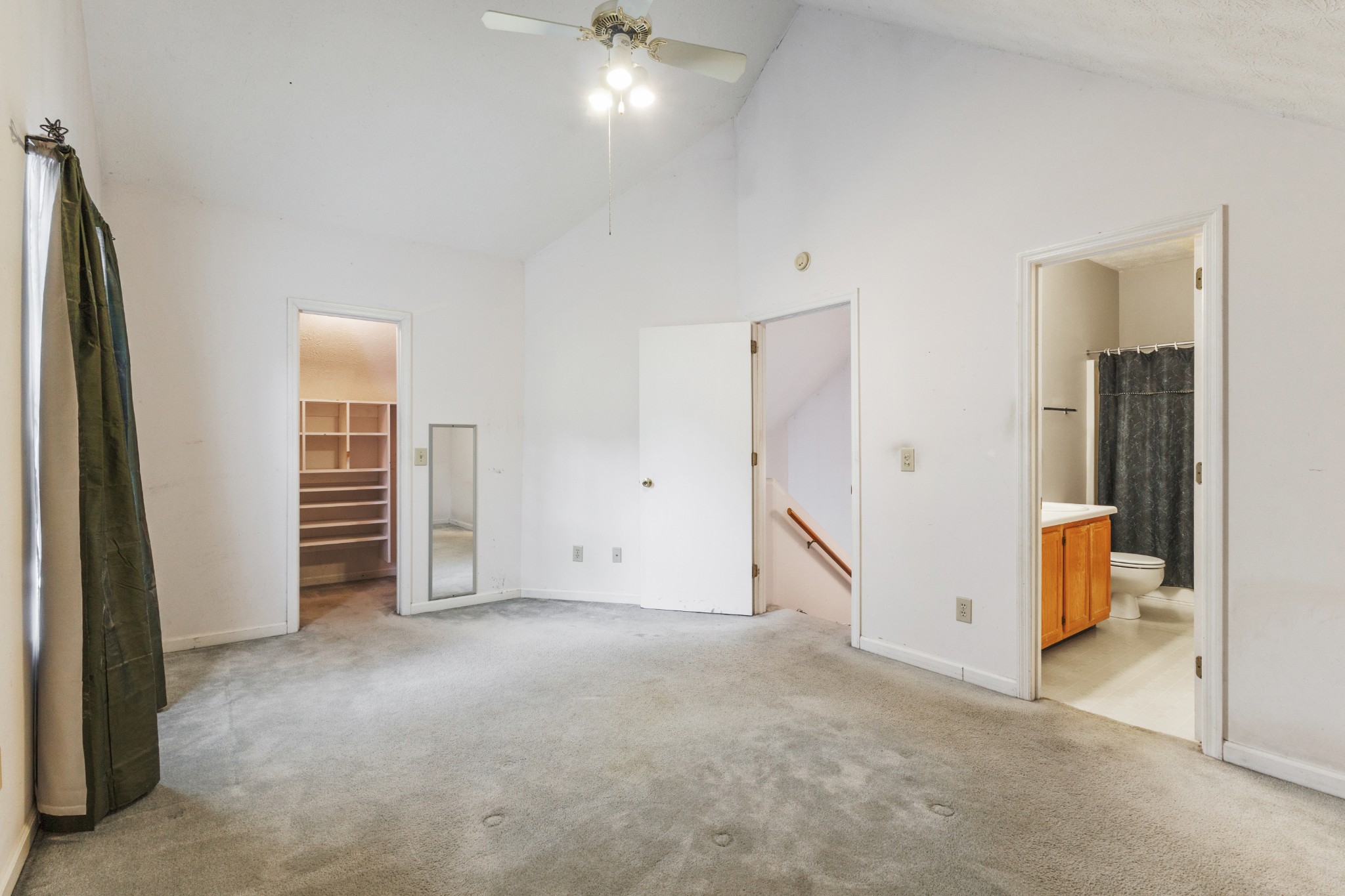 521 Bellmore Pl