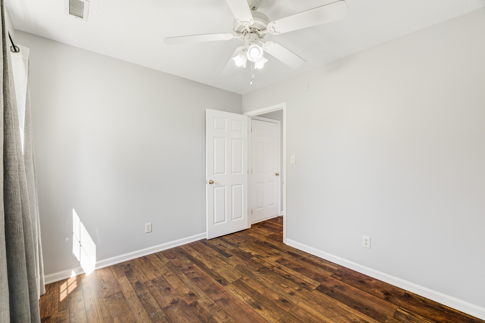 608 Seaford Ct