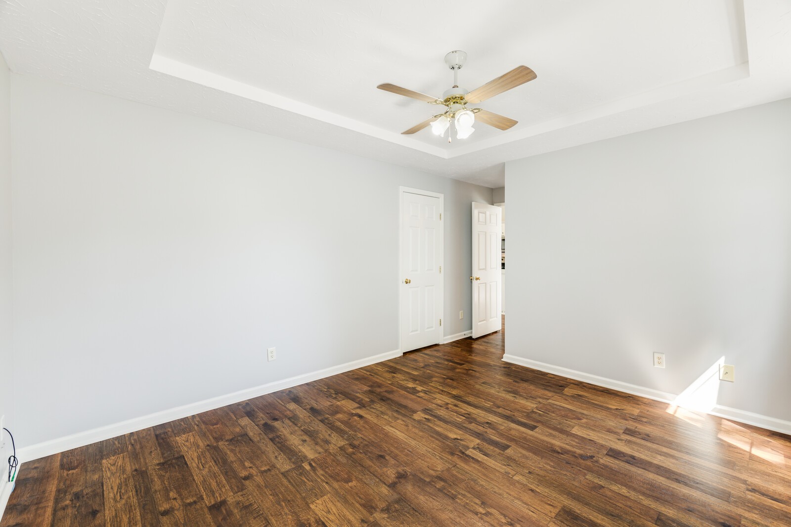 608 Seaford Ct