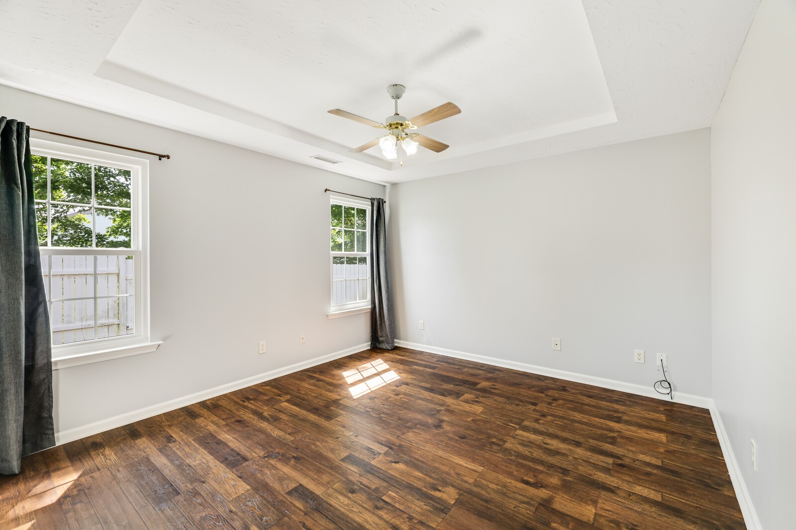 608 Seaford Ct