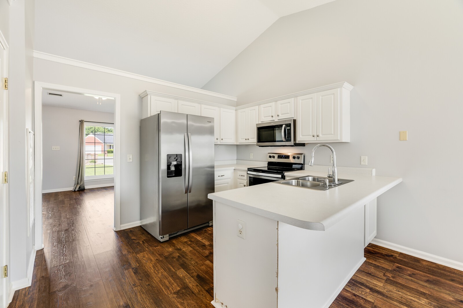 608 Seaford Ct