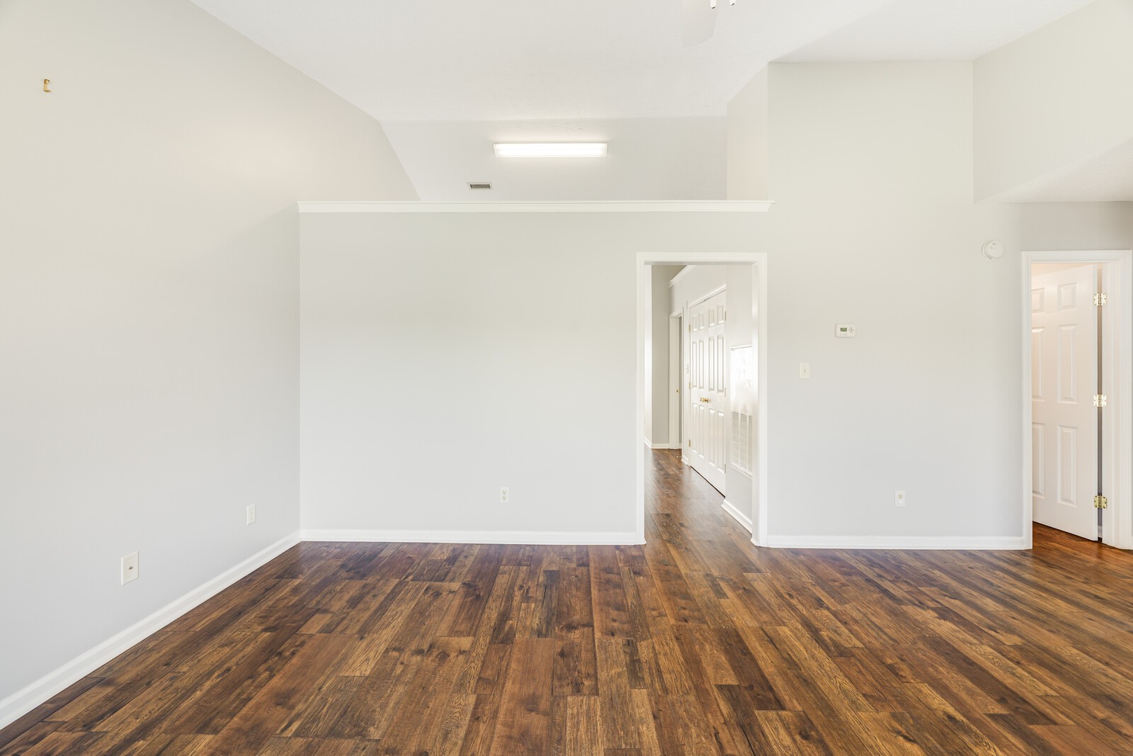 608 Seaford Ct