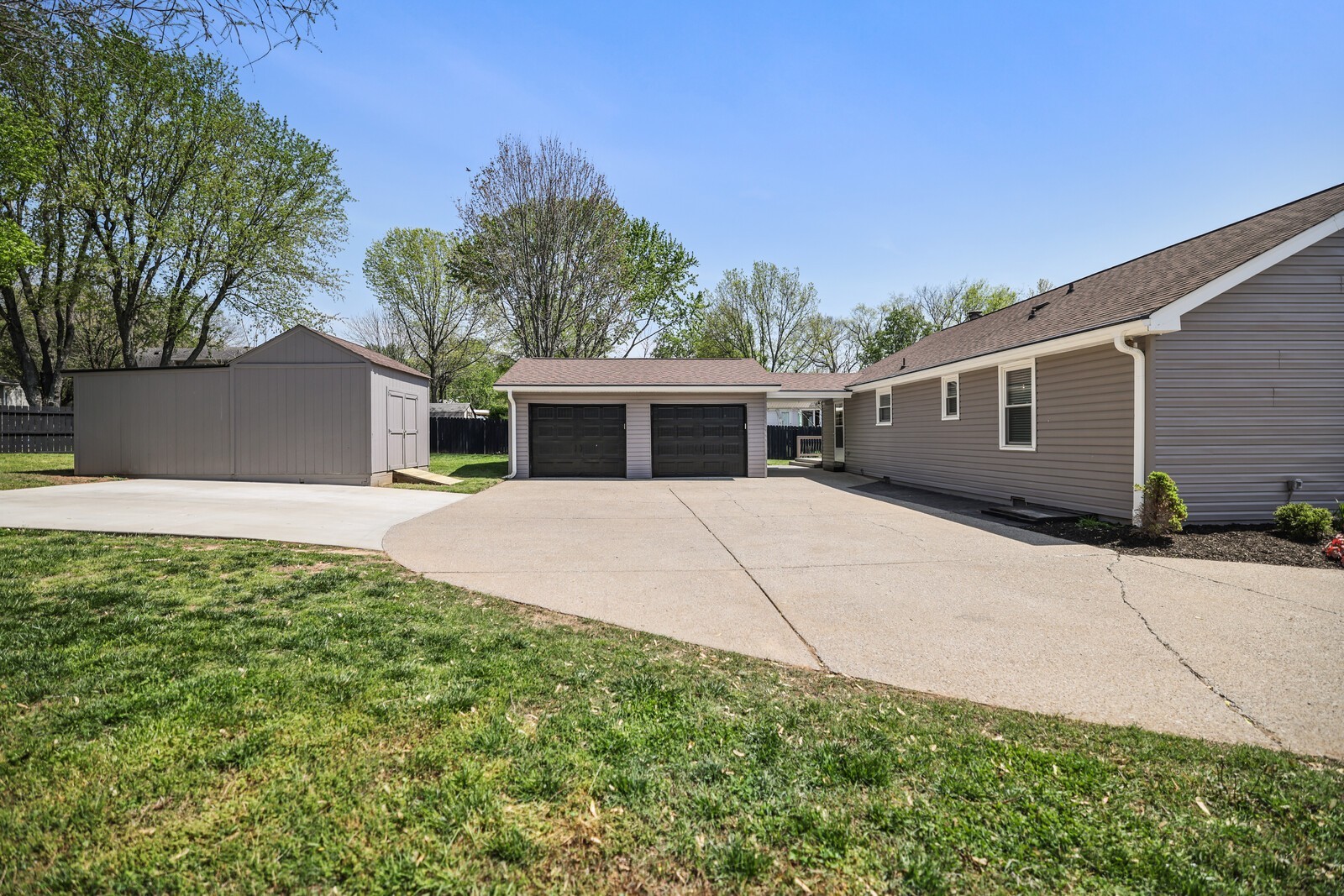 1013 Dortch Ln