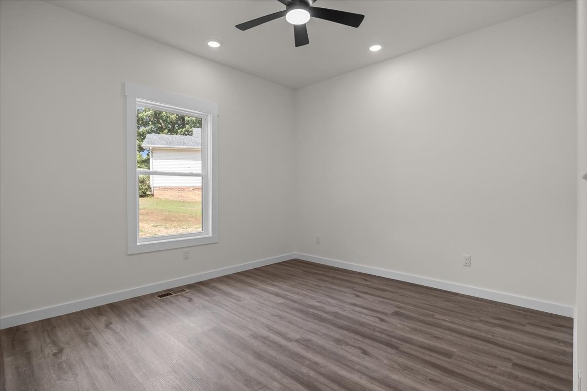 3119 Country Side Dr