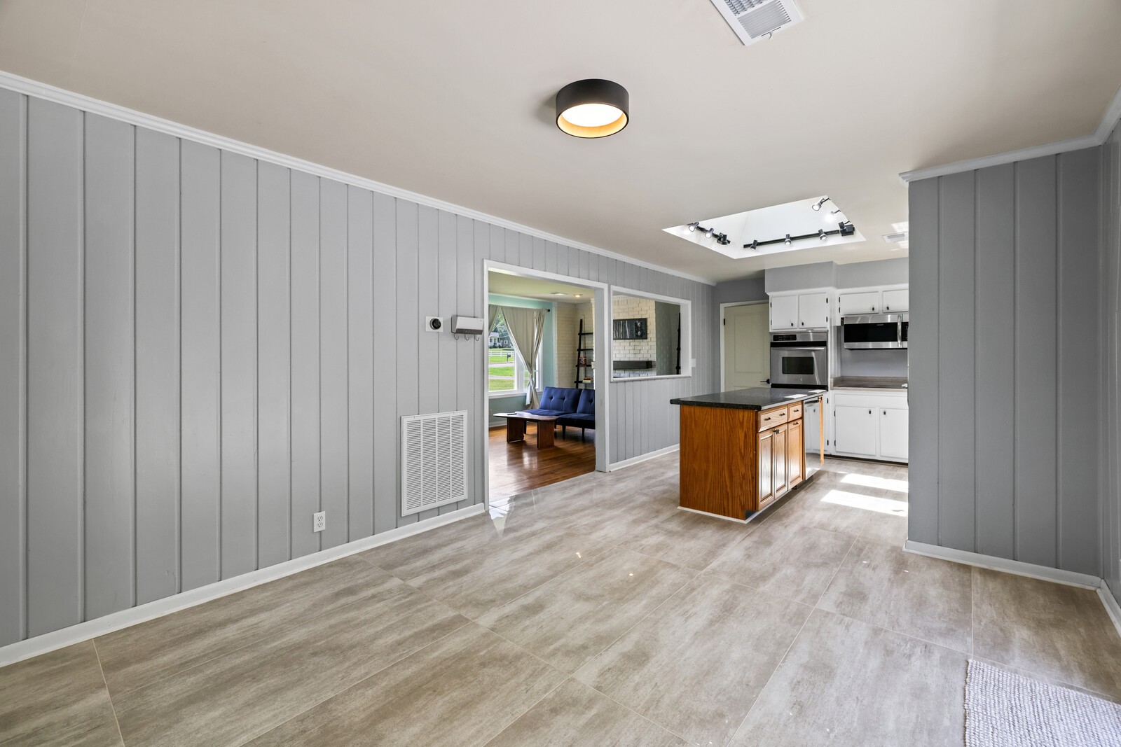 111 Wessington Pl
