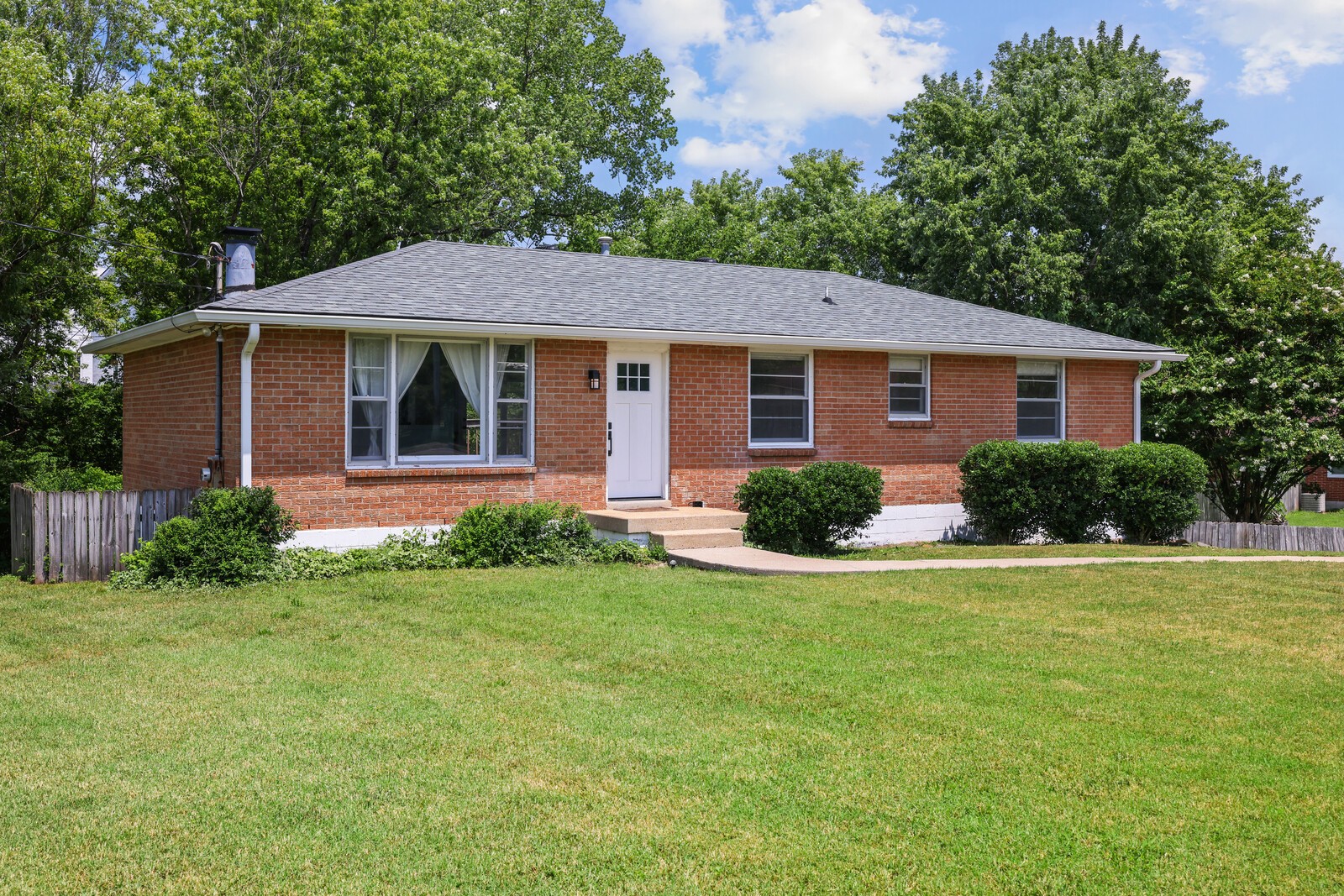 111 Wessington Pl