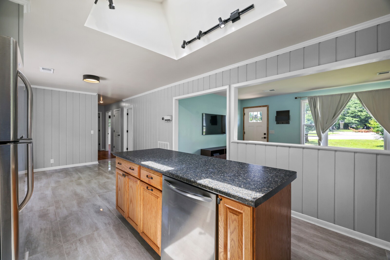 111 Wessington Pl