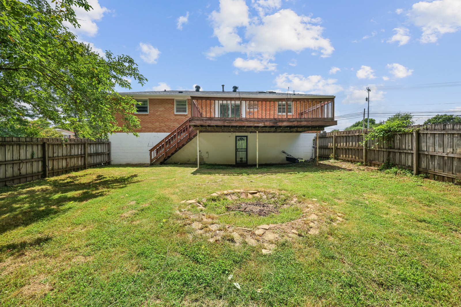 111 Wessington Pl