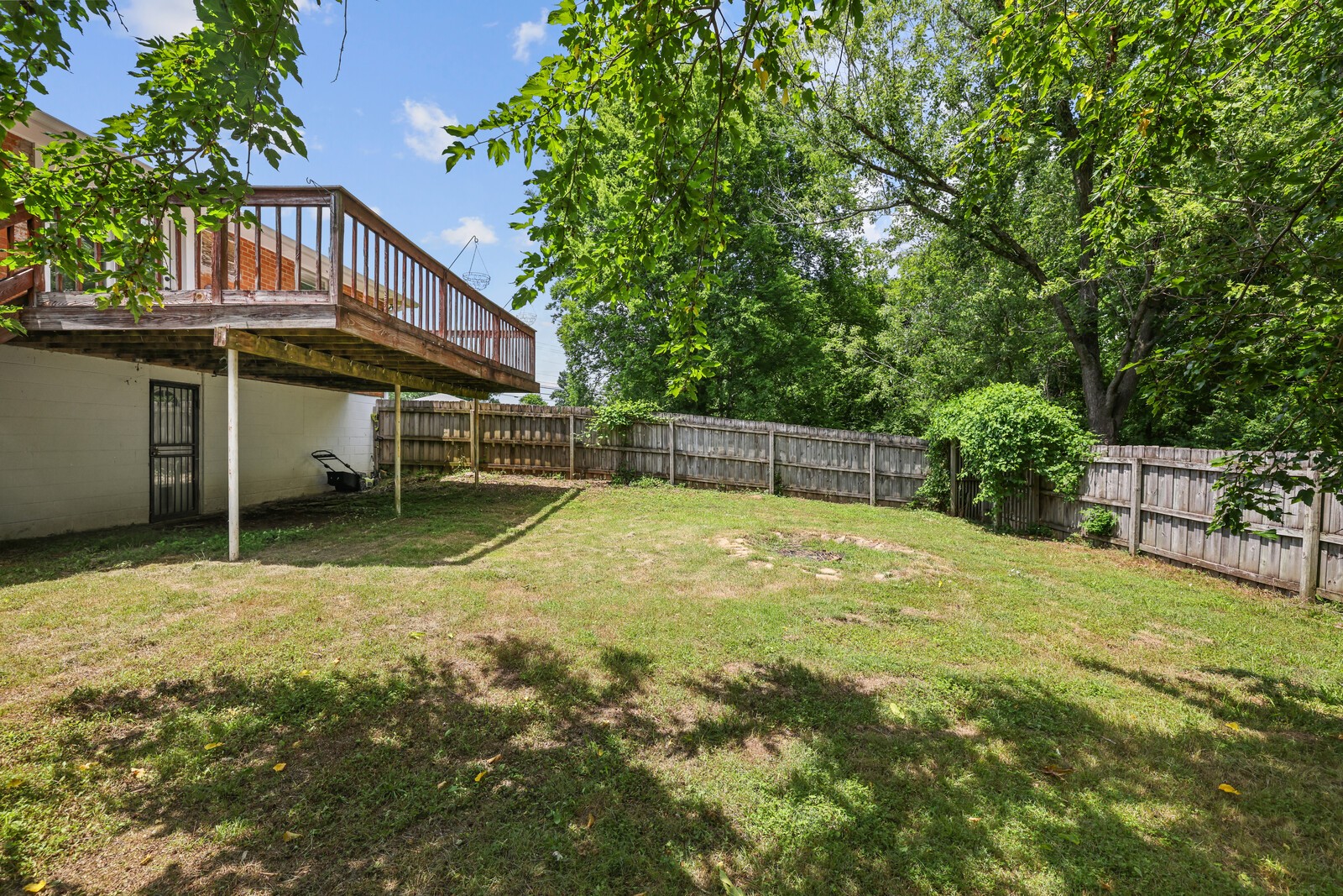 111 Wessington Pl
