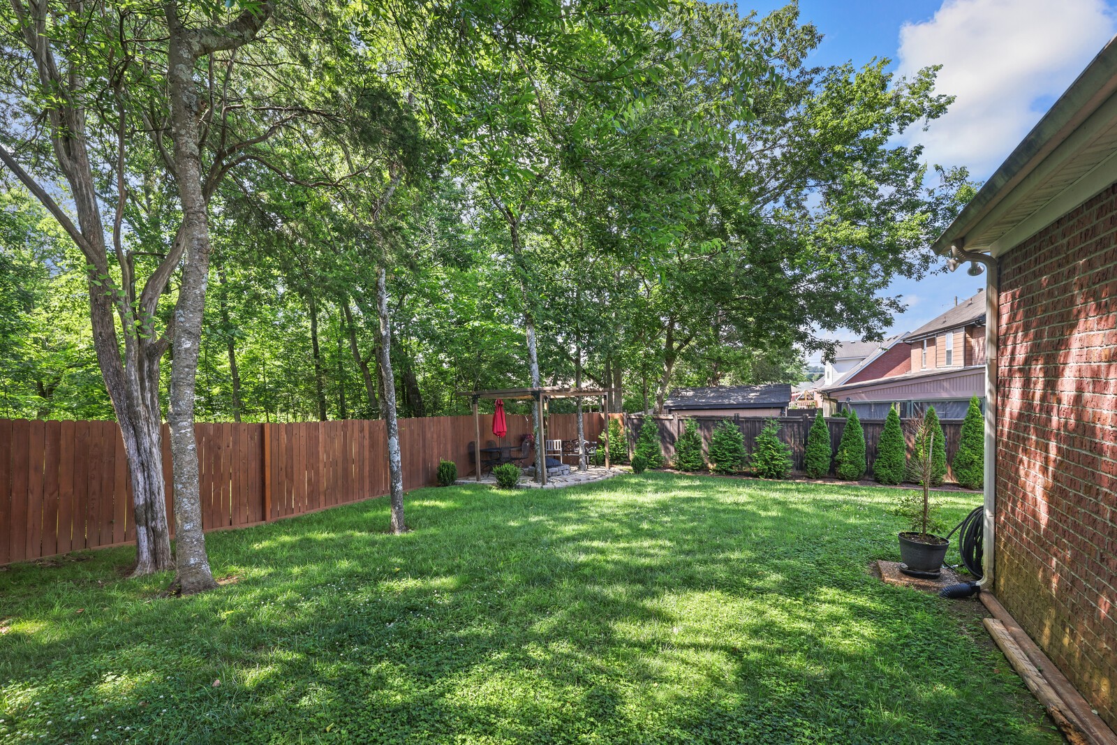 404 Spring Hill Dr