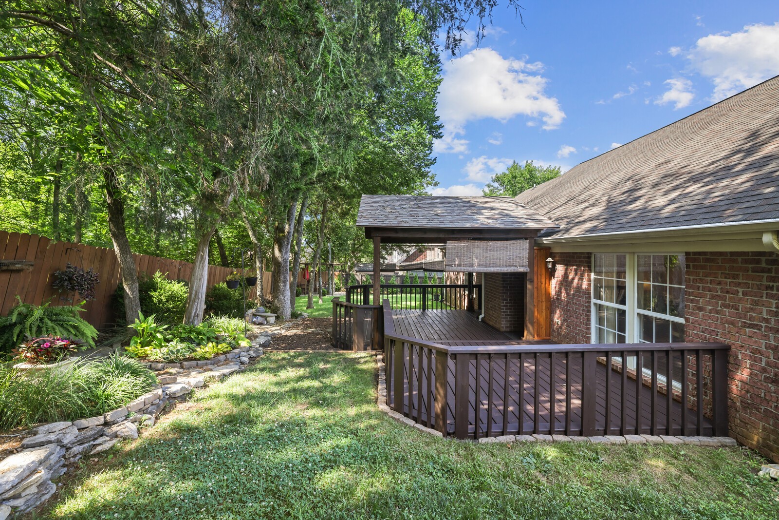 404 Spring Hill Dr