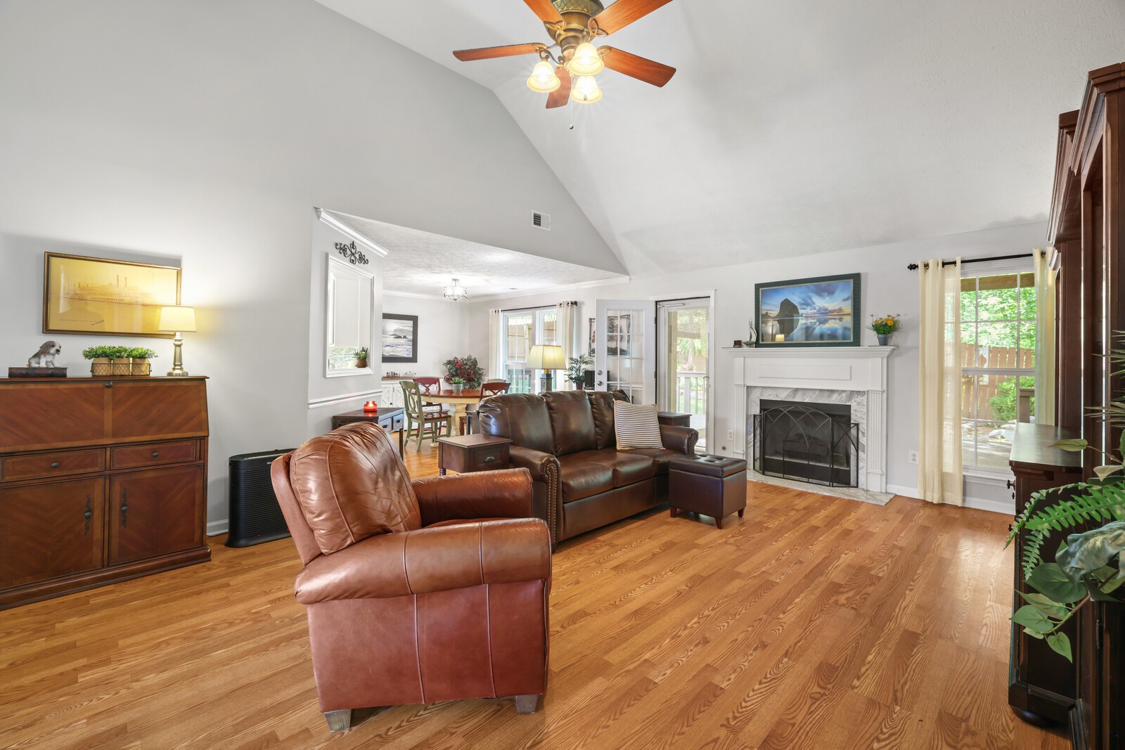 404 Spring Hill Dr