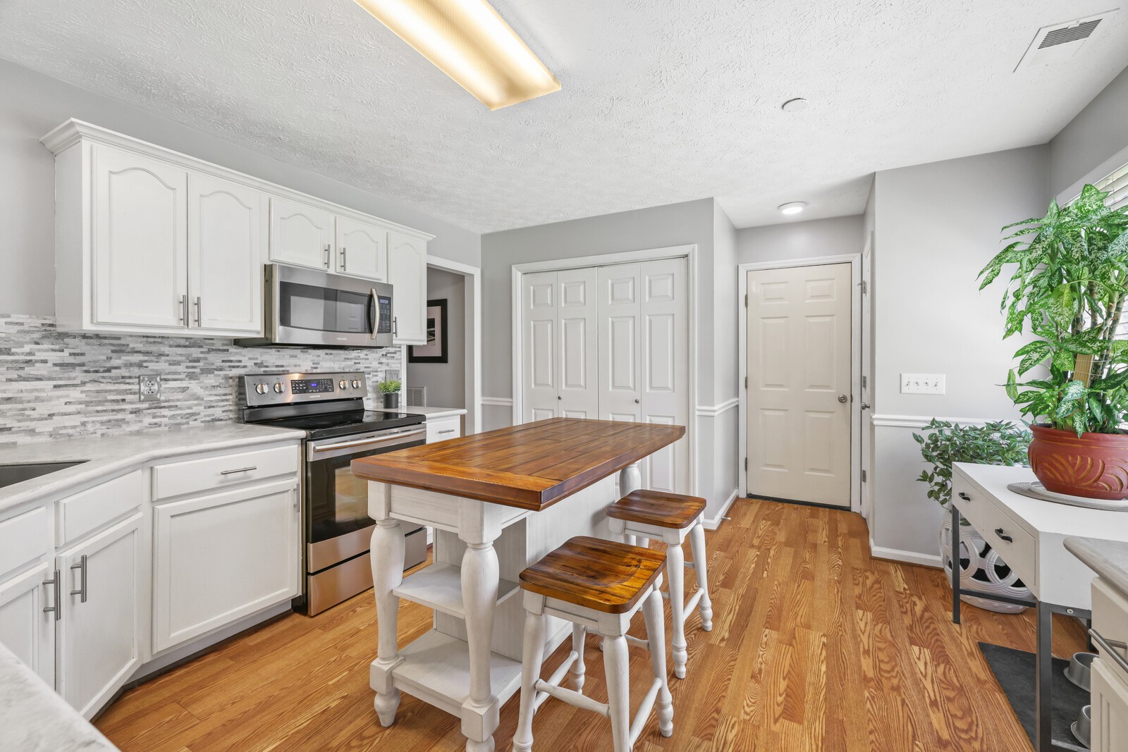 404 Spring Hill Dr