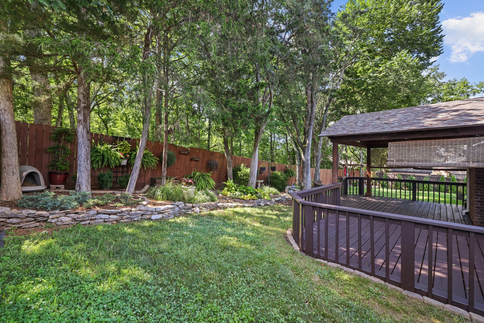 404 Spring Hill Dr