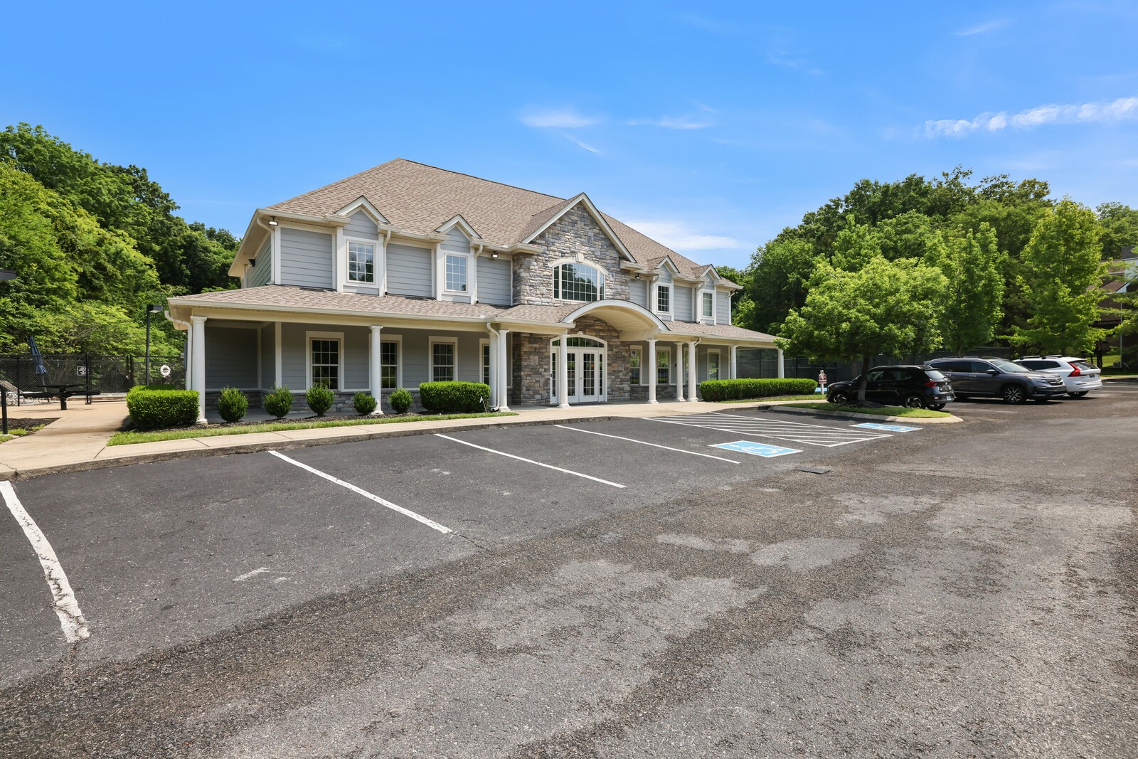 105 Sleepy Hollow Ct