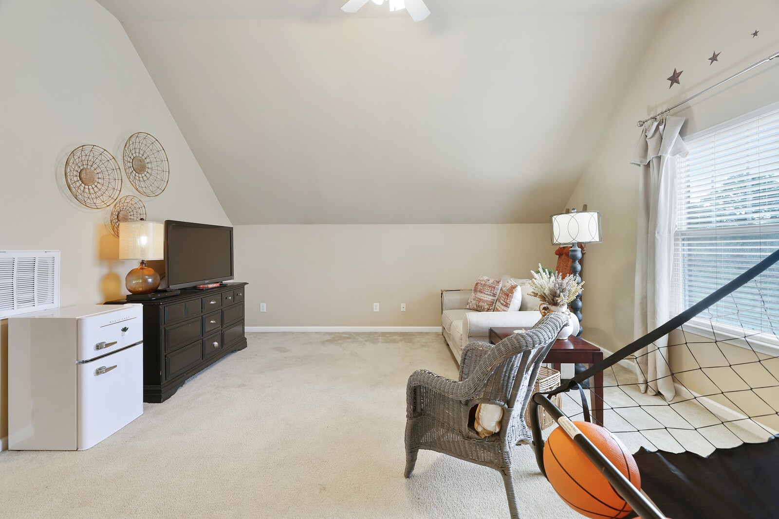 105 Sleepy Hollow Ct