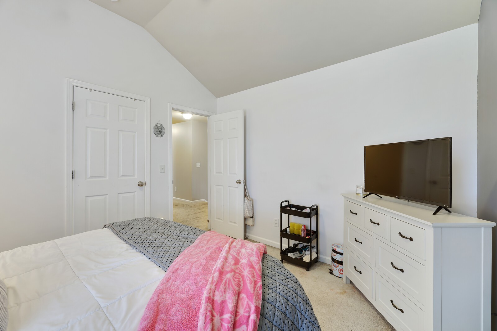 105 Sleepy Hollow Ct