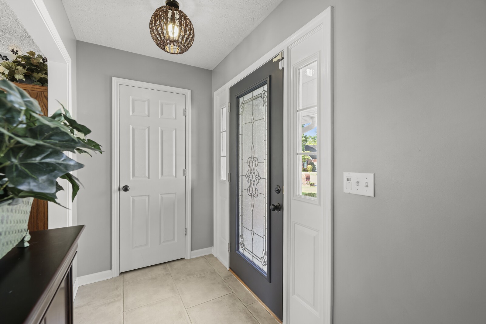 2638 English Hill Dr