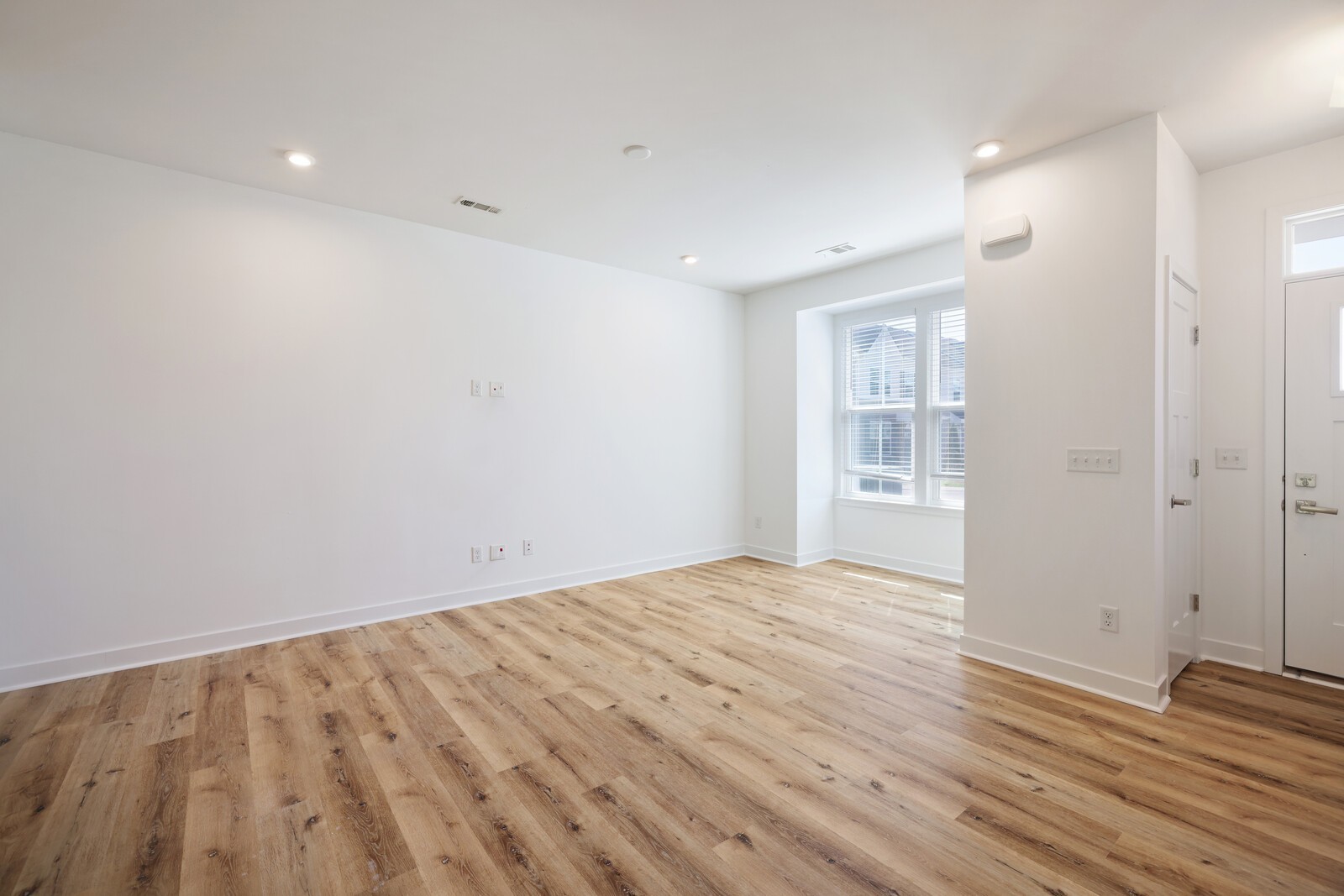 4316 Summercrest Blvd Unit: 713