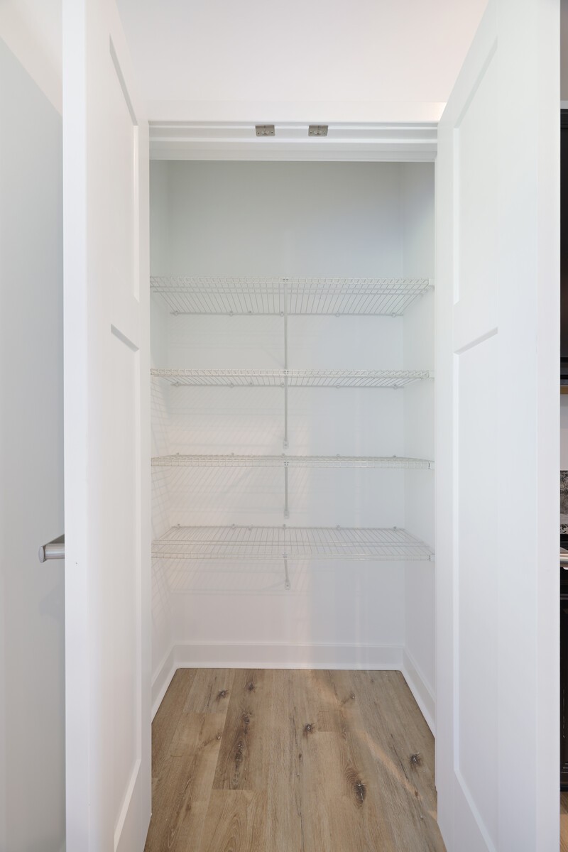 4316 Summercrest Blvd Unit: 713