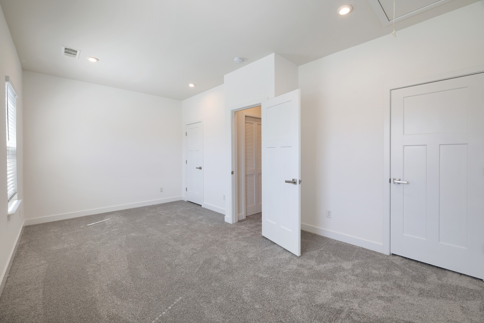 4316 Summercrest Blvd Unit: 713