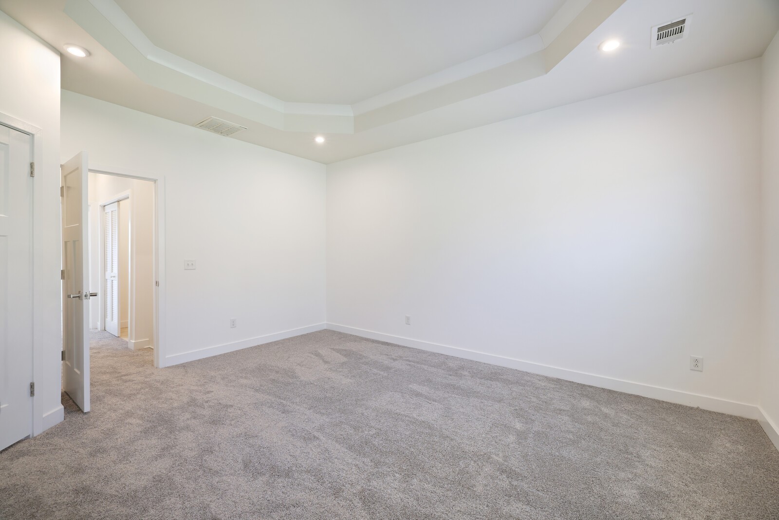 4316 Summercrest Blvd Unit: 713