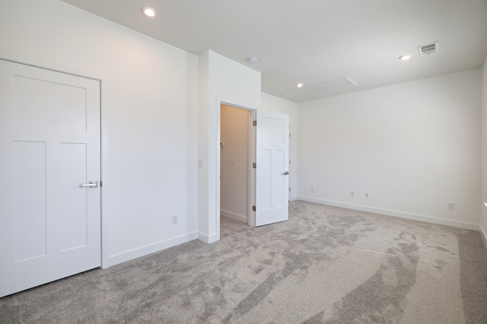 4316 Summercrest Blvd Unit: 713
