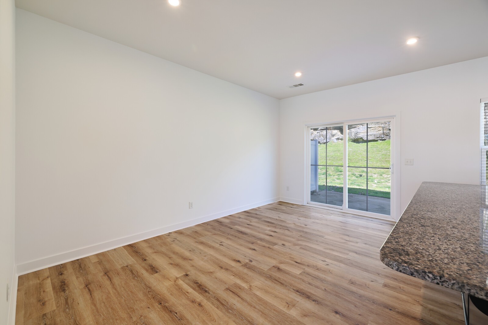 4316 Summercrest Blvd Unit: 713