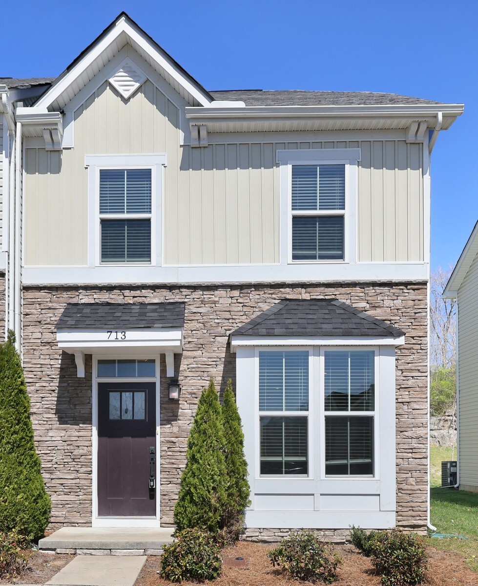 4316 Summercrest Blvd Unit: 713