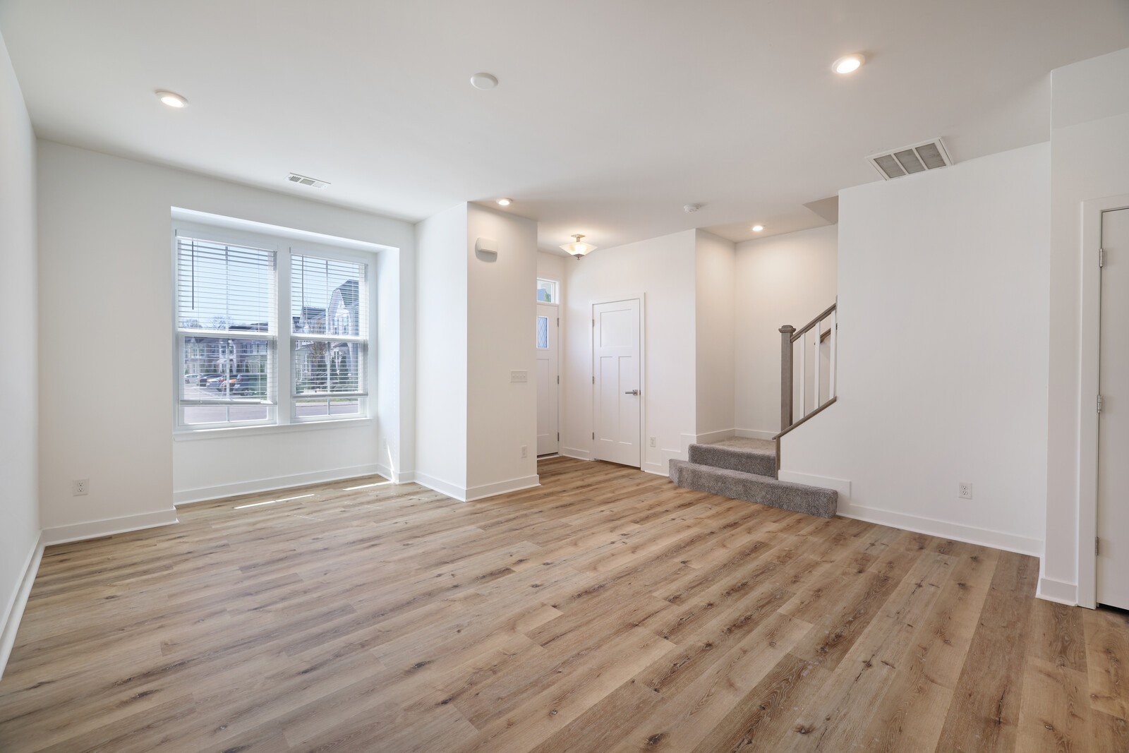 4316 Summercrest Blvd Unit: 713