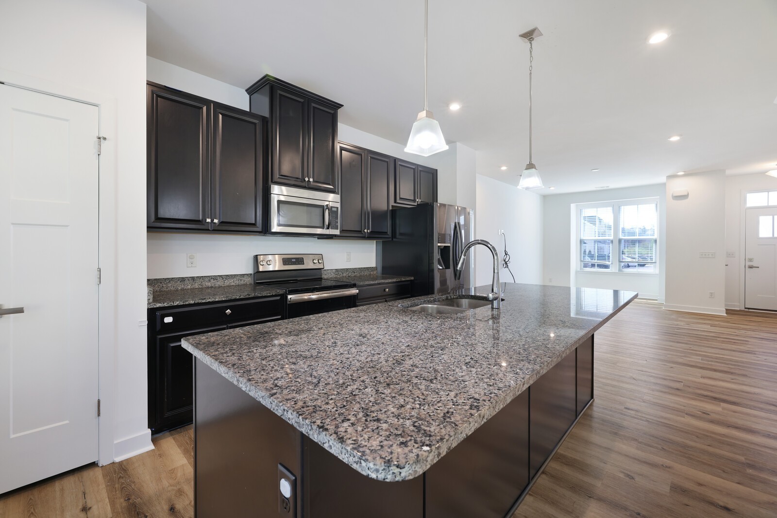 4316 Summercrest Blvd Unit: 713