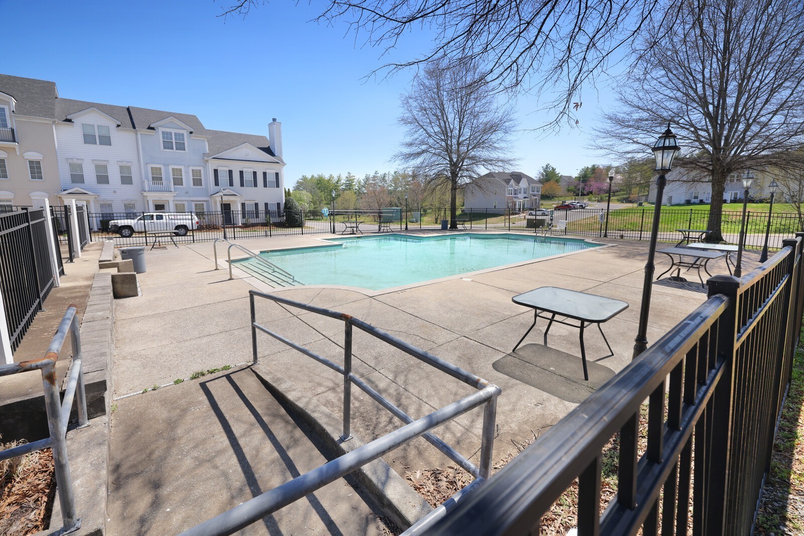 4316 Summercrest Blvd Unit: 713
