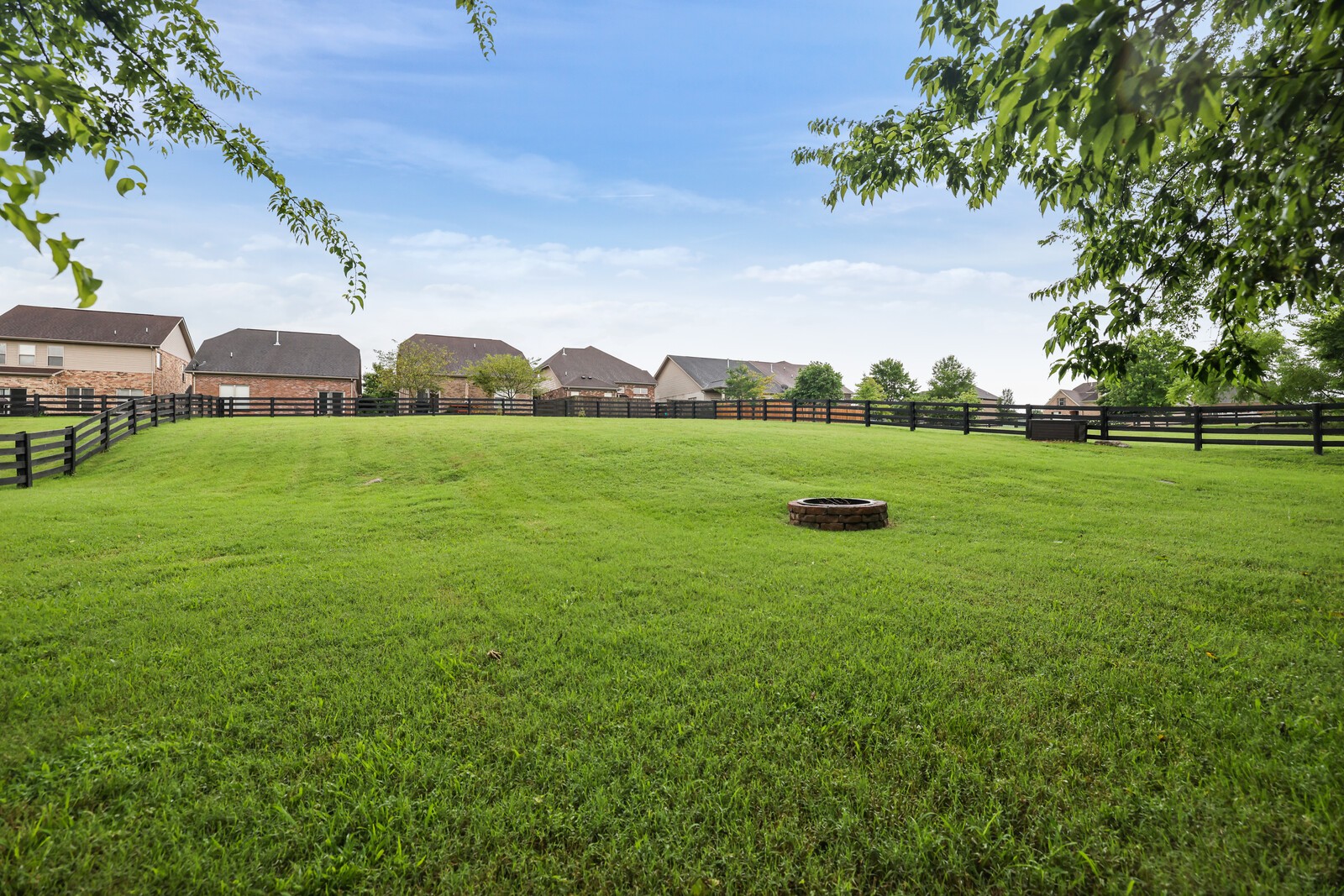 1736 Saundersville Rd