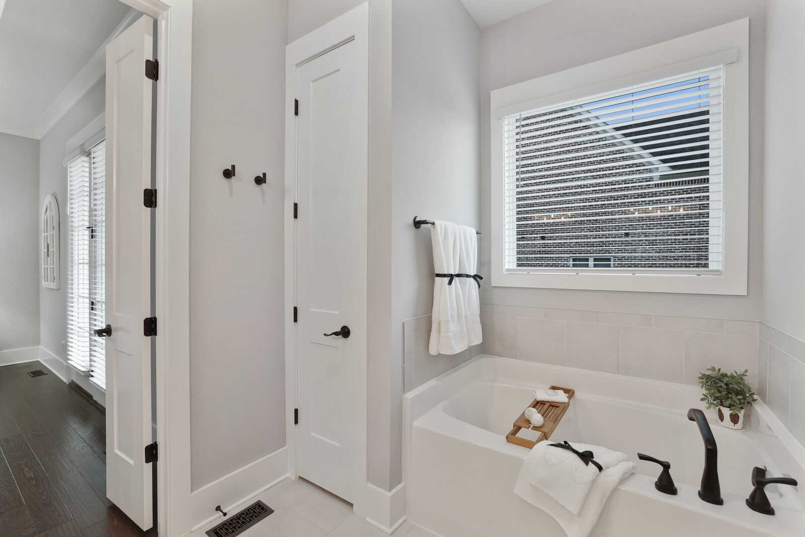 1736 Saundersville Rd