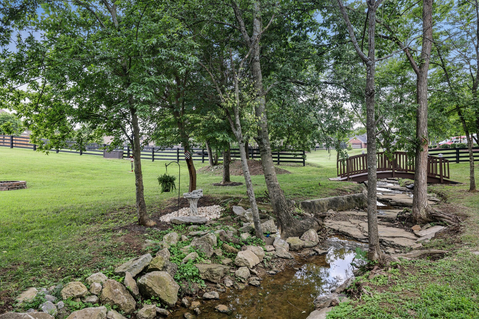 1736 Saundersville Rd