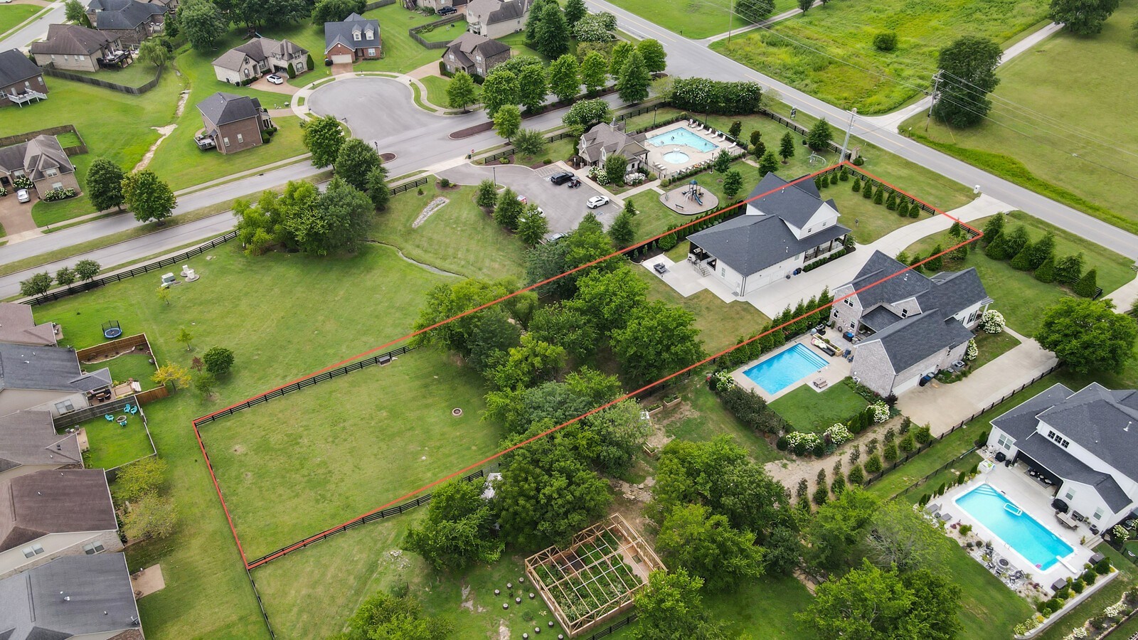 1736 Saundersville Rd