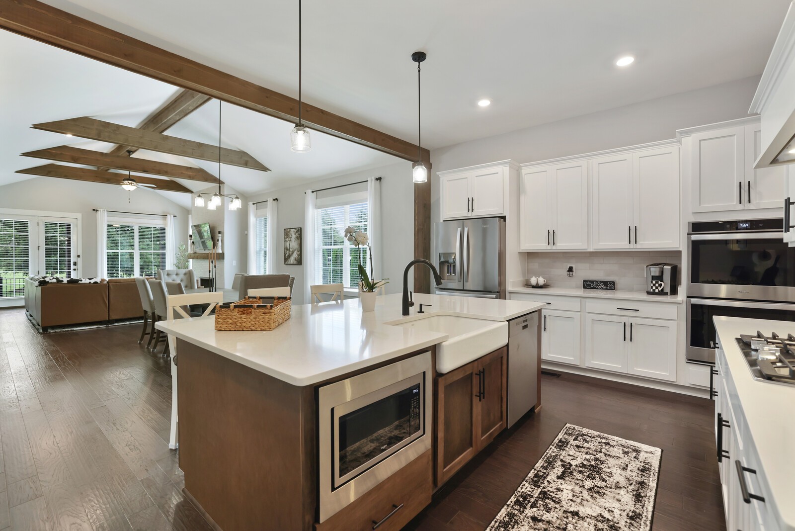 1736 Saundersville Rd