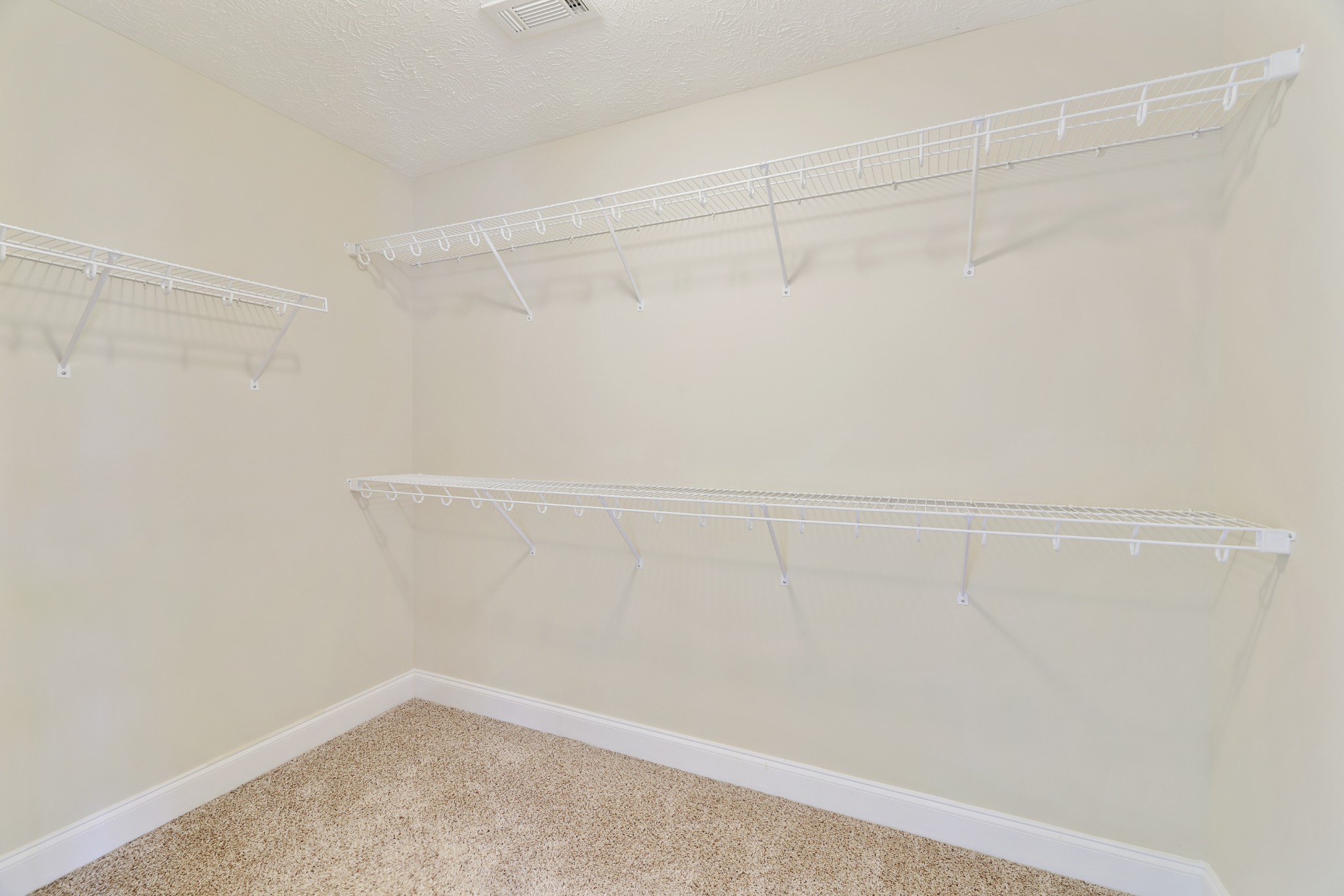 5641 Deer Valley Trl