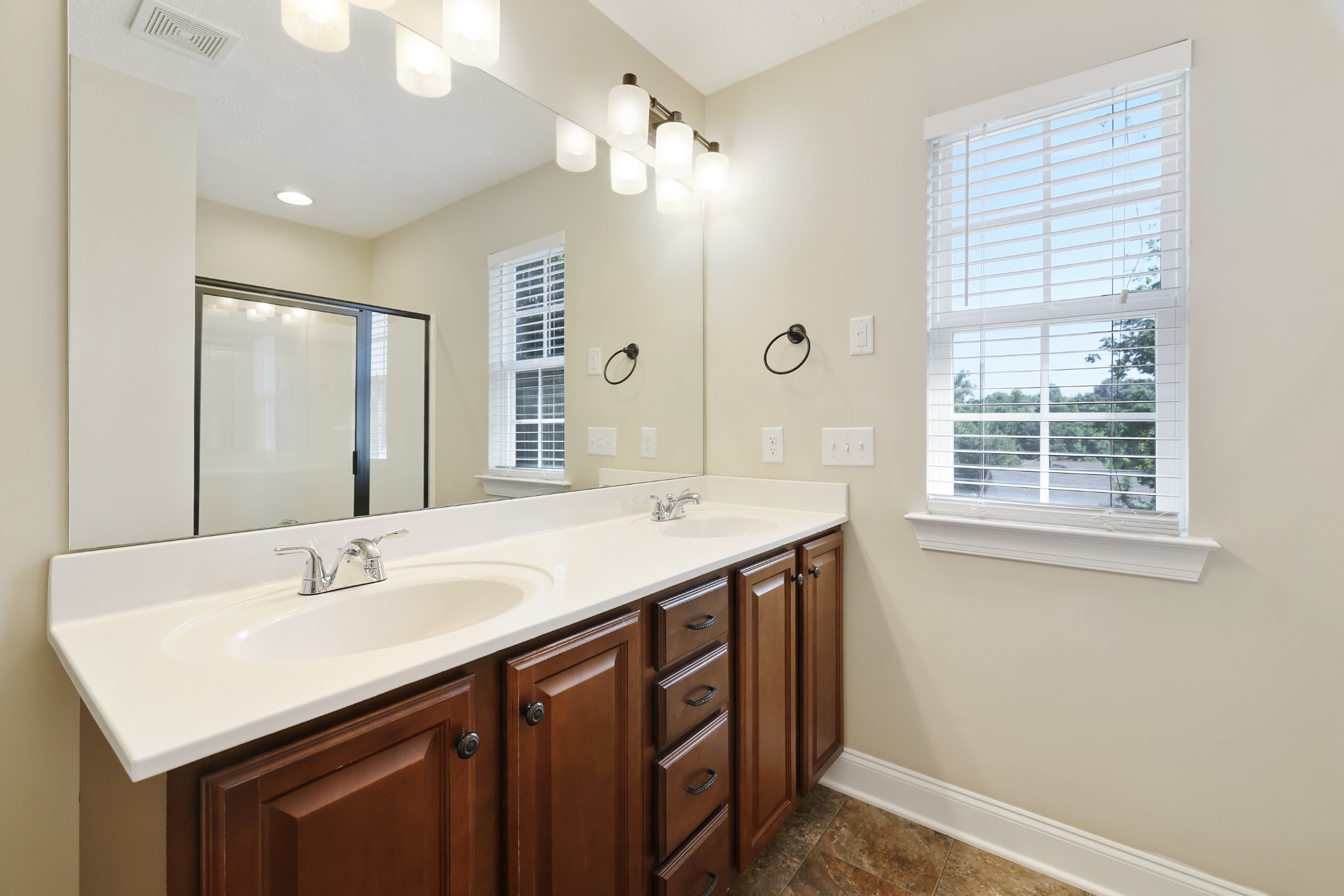 5641 Deer Valley Trl